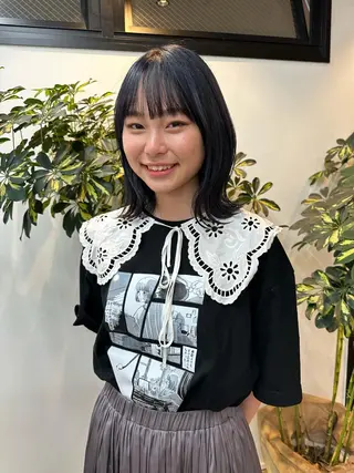 ミディアム カラー yuika .のヘアスタイル