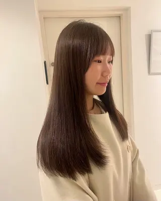 ロング あやか/ベージュ /透け感カラーのヘアスタイル