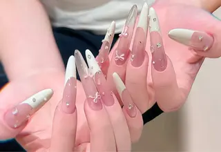 ネイル 小島 阿佑美のネイルデザイン