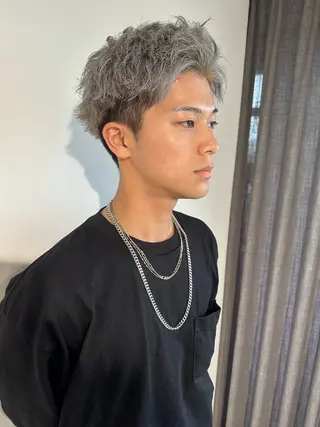 カラー メンズ ✨艶ブリーチカラー ✨四ノ宮裕己のヘアスタイル