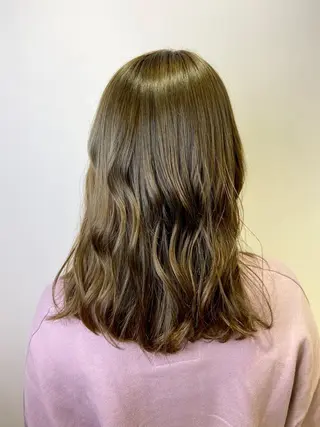 ミディアム カラー 🐺ウルフ/レイヤー 似合わせ‎🤍沙羅のヘアスタイル