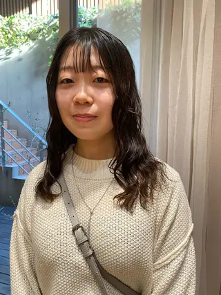 セミロング 大人可愛い♡コテ巻き パーマ🌼杉田 萌恵のヘアスタイル