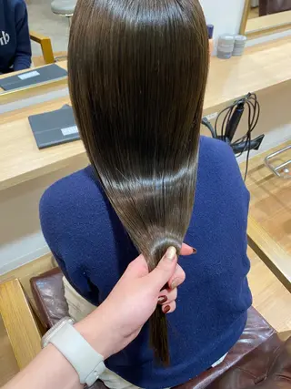 ロング akane/ 縮毛矯正/暖色のヘアスタイル