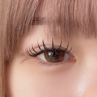 マツエク・マツパ GENUINE LASH所属・GENUINE LASH　SAKIのマツエク・マツパデザイン