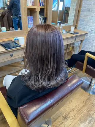 ミディアム カラー パーマ ヘアアレンジ re naのヘアスタイル