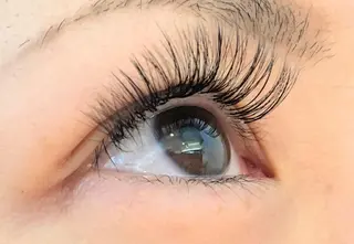 マツエク・マツパ Eyelash  Salon FAXIA大宮店所属・FAXIA Mihoの眉毛・アイブロウイメージ