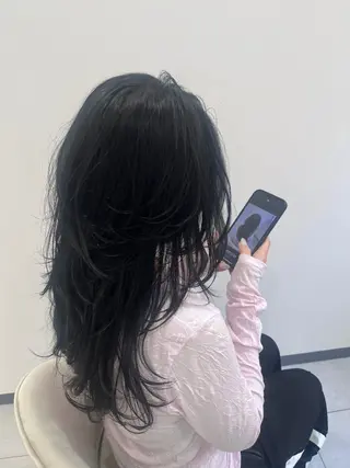 セミロング N° Elune MIYUUのヘアスタイル