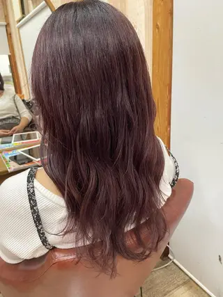 ロング 佐藤 芽依のヘアスタイル