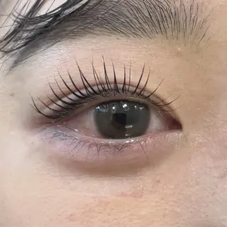 マツエク・マツパ 高月 友奈のヘアスタイル