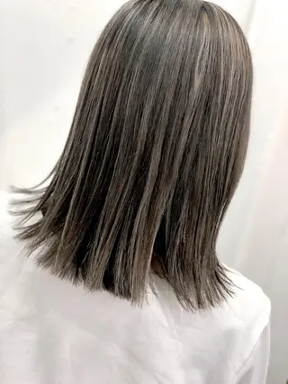 ミディアム ブリーチ毛に縮毛矯正 ✨カラー✨山田 正幸のヘアスタイル