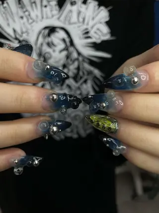 ネイル ひめか🫁 推し概念・個性派のネイルデザイン