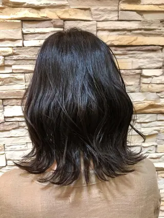 ミディアム 本多 美羽のヘアスタイル