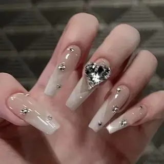 ネイル THE　ONE栄店所属・Theone栄店 川原のネイルデザイン