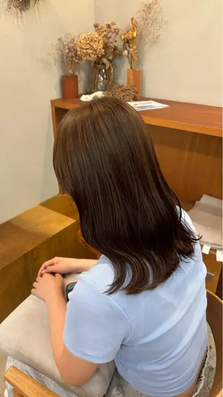 セミロング カラー 💐花屋併設💐 宮園　雛羽のヘアスタイル