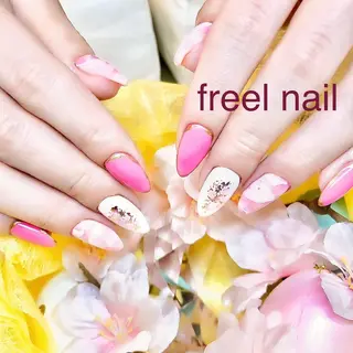 ネイル freel Beautyのネイルデザイン
