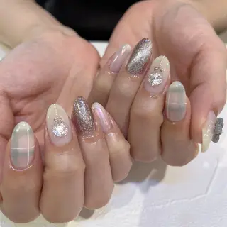 ネイル 鈴木 里奈のネイルデザイン