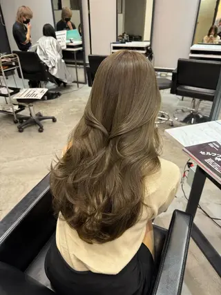 ロング カラー 韓国ヘア🇰🇷 YUKINAのヘアスタイル