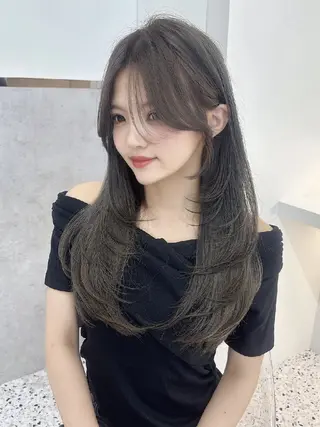 カラー ロング Lond Roleのヘアスタイル