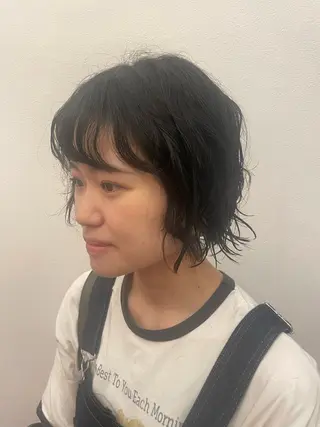 ショート カラー パーマ 梨子🐣艶カラー🌈 ダメージレス💖のヘアスタイル