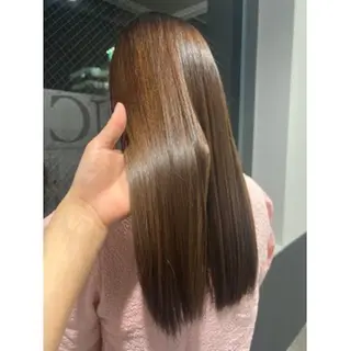 カラー 長谷 朋美のヘアスタイル