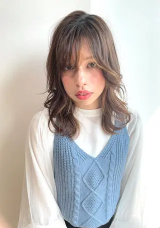 ミディアム カラー eins.hair所属・過去一の柔髪ヘア 🌿einshairのヘアスタイル