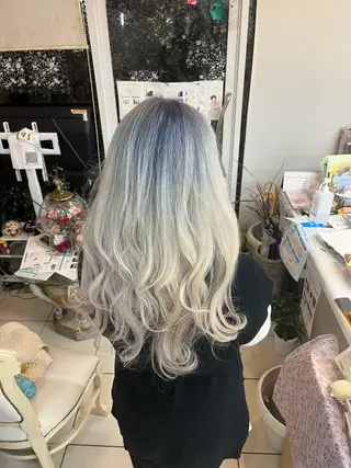 ロング 縮毛矯正専門店　美容室ハース所属・ウィリアム シュウのヘアスタイル