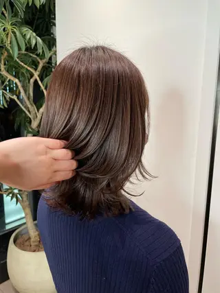 セミロング カラー stair:case 武蔵小杉店所属・艶カラーリスト 牛込萌香のヘアスタイル