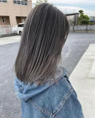 カラー 富口 桂の眉毛・アイブロウイメージ