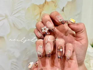 ネイル ✨Nailsalon Vi+✨のネイルデザイン