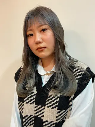 セミロング 三好 美里のヘアスタイル