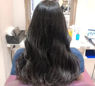 ロング カラー CLOVER新田辺所属・石賀 早紀のヘアスタイル