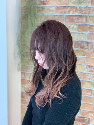 ロング カラー EARTH/A東川 優美のヘアスタイル