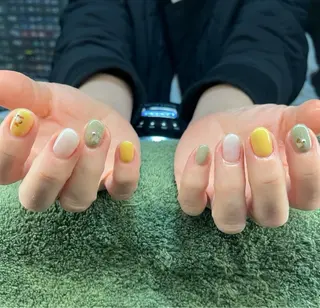 ネイル MHR nailのネイルデザイン