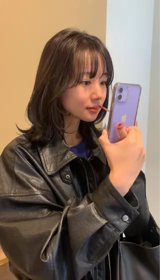 ミディアム カラー 落合希 Olivebeigeのヘアスタイル