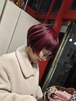 ショート カラー 遠藤 史秋のヘアスタイル