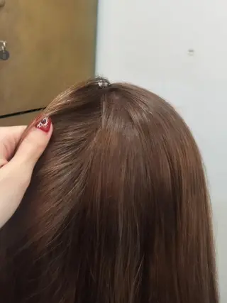 カラー サクライ サナのヘアスタイル