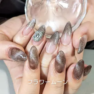 ネイル フラワー ムーンのネイルデザイン