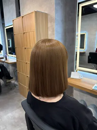 ショート カラー グレージュ/ベージュ 透明感カラーYUTAのヘアスタイル