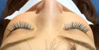 マツエク・マツパ Matsuo Saeの眉毛・アイブロウイメージ