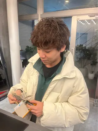 ミディアム SHOTA ハイライト/パーマのヘアスタイル