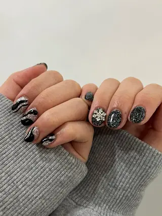 ネイル Hikari 🌺のネイルデザイン