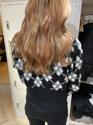 ロング カラー akane .のヘアスタイル