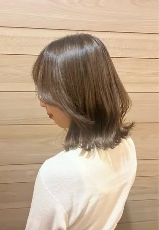 ミディアム カラー 栗林 姫花のヘアスタイル