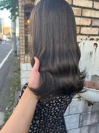 セミロング カラー ヘアアレンジ レイヤー/グレージュ 🤍奥開梨恵のヘアスタイル