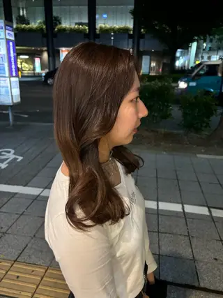 セミロング 🍓ハイトーンカラー 🎀nene🍓のヘアスタイル