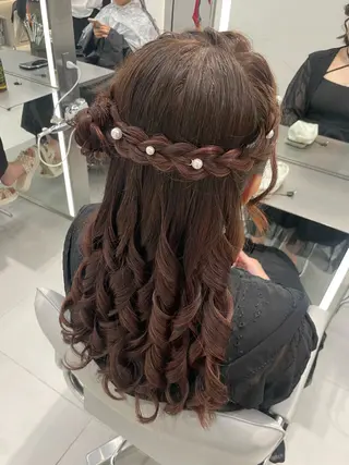 ヘアアレンジ ヘアセット🎀耳つぼ 👂💎MONAMIのヘアスタイル