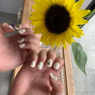 ネイル emanon 新宿東口店所属・nailist akariのネイルデザイン