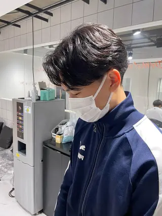 ショート カラー パーマ ヘアアレンジ メンズ マツエク・マツパ アイブロウ スパイキー/フェザー /波巻き/かいとのヘアスタイル