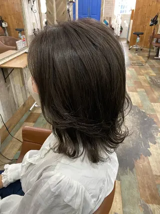 セミロング ヤマシタ ミサキのヘアスタイル