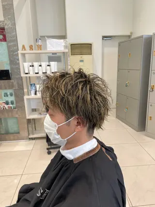 ショート カラー メンズ メンズパーマ特化 真栄平有希のヘアスタイル